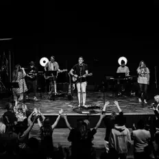 Hör dir Kingdom Life Worship an, schau dir Musikvideos an, lies die Biografie, finde Tourdaten und mehr!