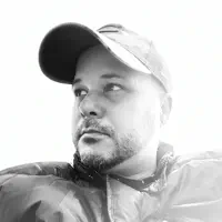 收听 undefined、观看音乐视频、阅读小传、查看巡演日期等 ！