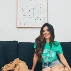 Escucha a Nikki Leonti, mira videos musicales, lee su biografía, consulta las fechas de las gira y más.