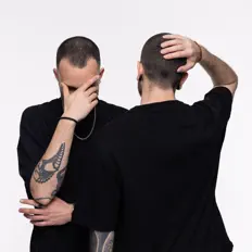 Hör dir Keepsix an, schau dir Musikvideos an, lies die Biografie, finde Tourdaten und mehr!