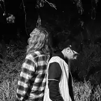 Hör dir undefined an, schau dir Musikvideos an, lies die Biografie, finde Tourdaten und mehr!