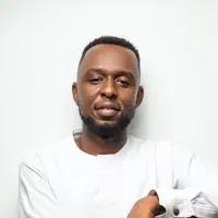 收听 undefined、观看音乐视频、阅读小传、查看巡演日期等 ！