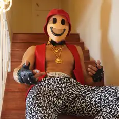 收听 TDA Papi、观看音乐视频、阅读小传、查看巡演日期等 ！