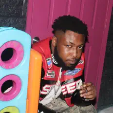 收听 Backwood Yo、观看音乐视频、阅读小传、查看巡演日期等 ！