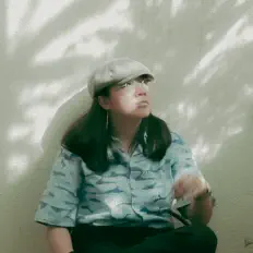 Dengarkan Sheehan, tonton video musik, baca bio, lihat tanggal tur & lainnya!