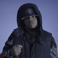 聆聽 undefined、觀看音樂影片、閱讀小傳、查看巡演日期等！