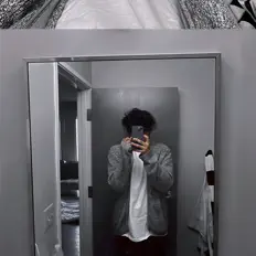 Poslechněte si interpreta Calmado, sledujte hudební videa, přečtěte si životopis, podívejte se na data turné a další informace.