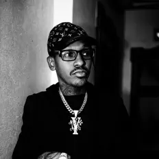 Escucha a John Rubin, mira videos musicales, lee su biografía, consulta las fechas de las gira y más.