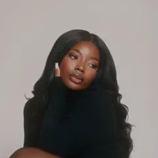 Posłuchaj wykonawcy Moyo, obejrzyj teledyski, przeczytaj biografię, zobacz daty tras koncertowych i nie tylko!