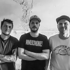 7 Years Bad Luck: песни, клипы, биография, даты выступлений и многое другое.