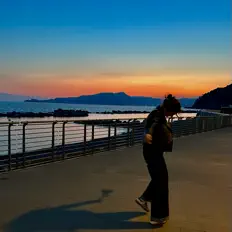 Poslechněte si interpreta NARE, sledujte hudební videa, přečtěte si životopis, podívejte se na data turné a další informace.