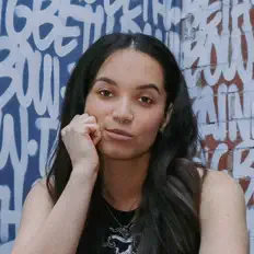 Ouça KAYHANA, assista a videoclipes, leia a biografia, veja as datas das turnês e mais!