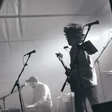 Listen to Cowbois Rhos Botwnnog, watch music videos, read bio, see tour dates & more!