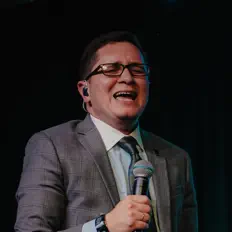 收听 Jorge Gutierrez、观看音乐视频、阅读小传、查看巡演日期等 ！