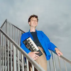 Escucha a Dan Edmonds, mira videos musicales, lee su biografía, consulta las fechas de las gira y más.