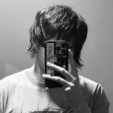 Luister naar Tris Mikal, bekijk muziekvideo's, lees de bio, bekijk de tourdata, en meer!