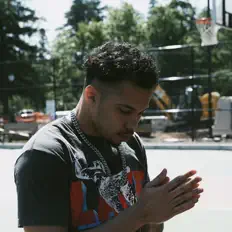 Dengarkan Swaggy Jay, tonton video musik, baca bio, lihat tanggal tur & lainnya!