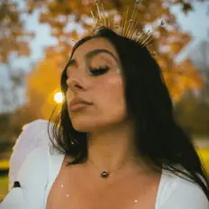 Mars M. सुनें, म्यूज़िक वीडियो देखें, बायो पढ़ें, दौरे की तारीखें और बहुत कुछ देखें!