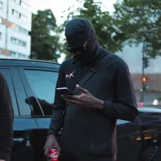 收听 PURP、观看音乐视频、阅读小传、查看巡演日期等 ！