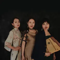 收听 三颂乐集社、观看音乐视频、阅读小传、查看巡演日期等 ！