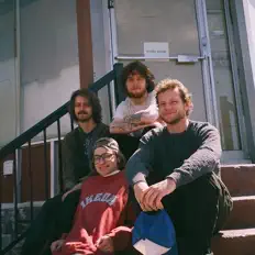 Escucha a Sorry Snowman, mira videos musicales, lee su biografía, consulta las fechas de las gira y más.