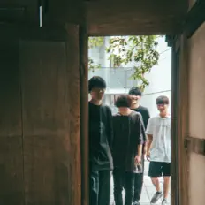 Listen to Hitohira, watch music videos, read bio, see tour dates & more!