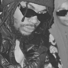 Luister naar D. Taariq, bekijk muziekvideo's, lees de bio, bekijk de tourdata, en meer!