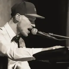 Posłuchaj wykonawcy Alfred Hofmann, obejrzyj teledyski, przeczytaj biografię, zobacz daty tras koncertowych i nie tylko!