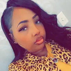 Ouve Corrinne, vê vídeos de música, lê a biografia, vê as datas da digressão e muito mais!