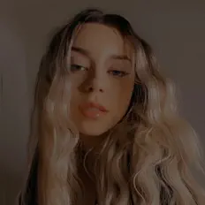 Escucha a Tia Jade, mira videos musicales, lee su biografía, consulta las fechas de las gira y más.