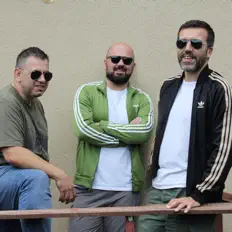 收听 7me7、观看音乐视频、阅读小传、查看巡演日期等 ！