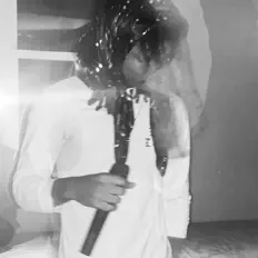 Ascolta DiESLOWTAH!, guarda video musicali, leggi la biografia, vedi le date del tour & altro!