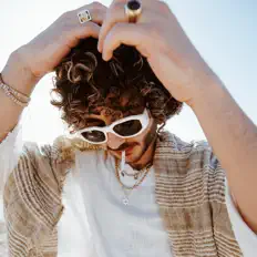 Listen to Stilla, watch music videos, read bio, see tour dates & more!