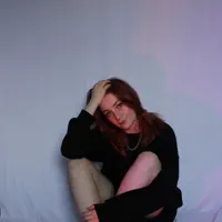 Poslechněte si interpreta undefined, sledujte hudební videa, přečtěte si životopis, podívejte se na data turné a další informace.