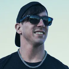 Poslechněte si interpreta ShadowHart, sledujte hudební videa, přečtěte si životopis, podívejte se na data turné a další informace.