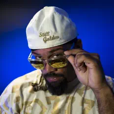 Escucha a Mista Cp, mira vídeos musicales, lee la biografía, consulta fechas de giras y mucho más.