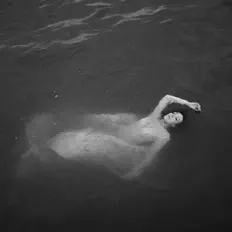 Kesley Bouを聴いたり、ミュージックビデオを鑑賞したり、経歴やツアー日程などを確認したりしましょう！