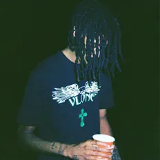 Hör dir Reddmolly an, schau dir Musikvideos an, lies die Biografie, finde Tourdaten und mehr!