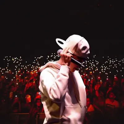 Listen to Globo, watch music videos, read bio, see tour dates & more!