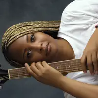 Ascolta undefined, guarda video musicali, leggi la biografia, vedi le date del tour & altro!