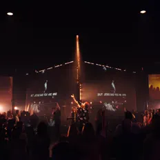 Vintage Worshipを聴いたり、ミュージックビデオを鑑賞したり、経歴やツアー日程などを確認したりしましょう！