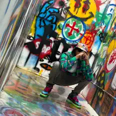 Escucha a PutMeInForbes, mira videos musicales, lee su biografía, consulta las fechas de las gira y más.