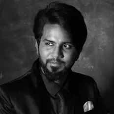 收听 Dashing Soundar、观看音乐视频、阅读小传、查看巡演日期等 ！