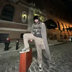 Posłuchaj wykonawcy L0N35T4R, obejrzyj teledyski, przeczytaj biografię, zobacz daty tras koncertowych i nie tylko!