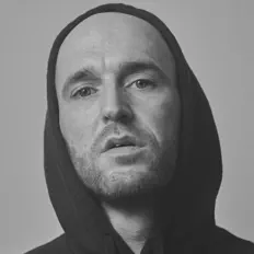 Dengarkan Lorenz, tonton video musik, baca bio, lihat tanggal tur & lainnya!