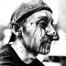 收听 Flesh Insanity、观看音乐视频、阅读小传、查看巡演日期等 ！