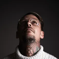 Dengarkan Nu3tron, tonton video musik, baca bio, lihat tanggal tur & lainnya!