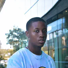 Tiitan을(를) 듣고, 뮤직 비디오를 보고, 약력을 읽고, 투어 일정 등을 확인하세요!