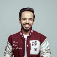 Hör dir undefined an, schau dir Musikvideos an, lies die Biografie, finde Tourdaten und mehr!