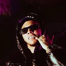 Jota Emeを聴いたり、ミュージックビデオを鑑賞したり、経歴やツアー日程などを確認したりしましょう！